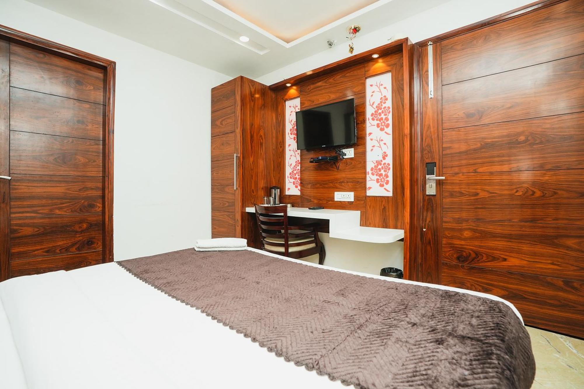 Hotel Kabir Palace Karol Bagh New Delhi Ngoại thất bức ảnh